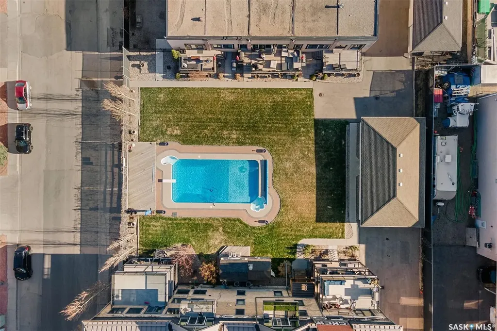 1324 Halifax Street Regina SK S4R 1V1