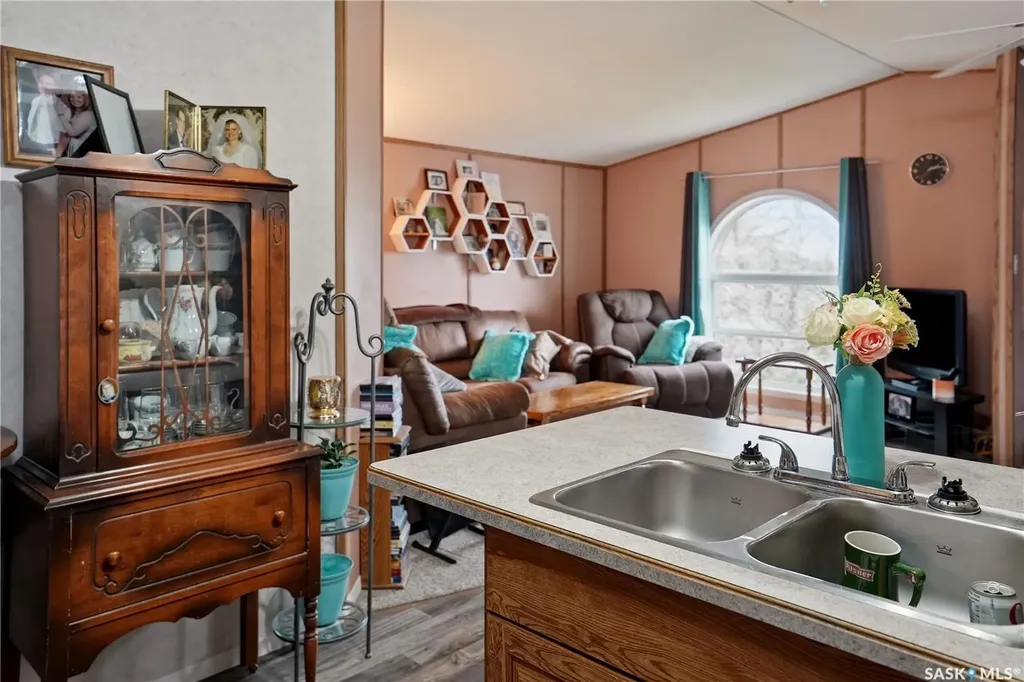 495 35th Street Battleford SK S0M 0E0