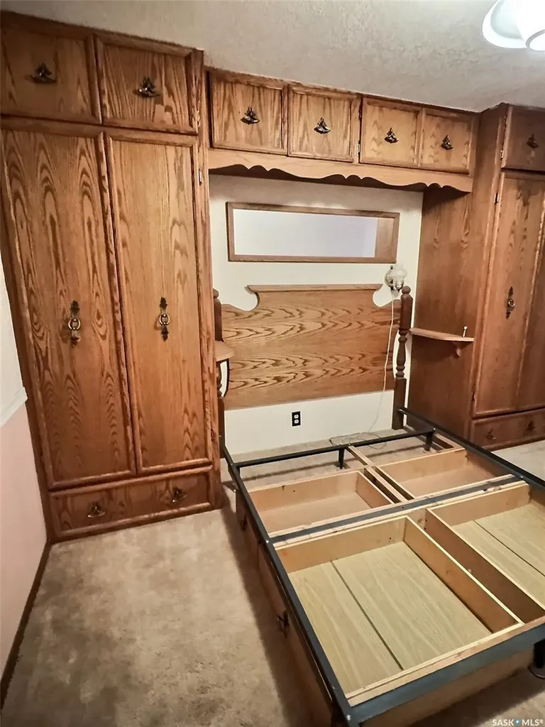609 Henry Street Estevan SK S4A 2B7