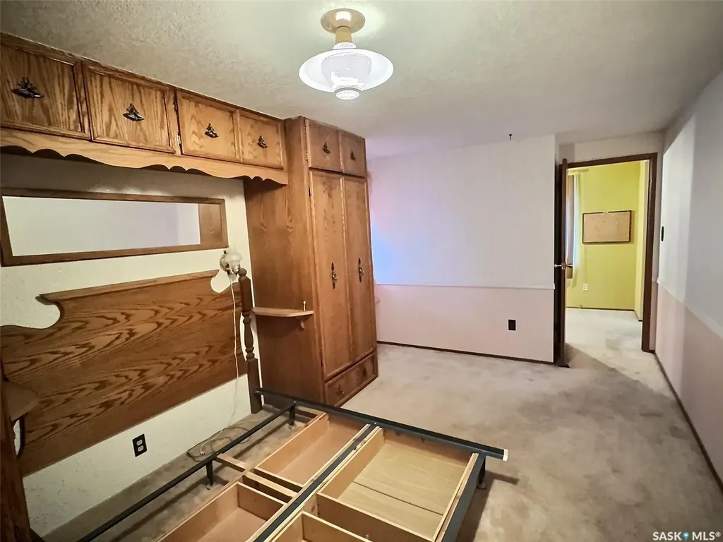 609 Henry Street Estevan SK S4A 2B7