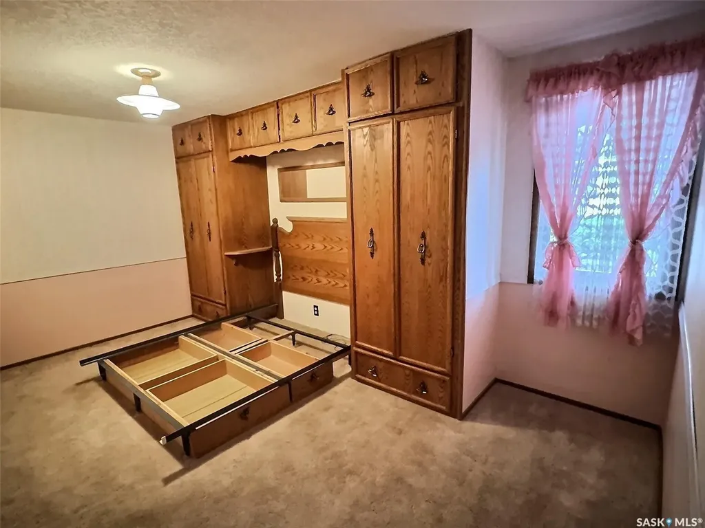 609 Henry Street Estevan SK S4A 2B7