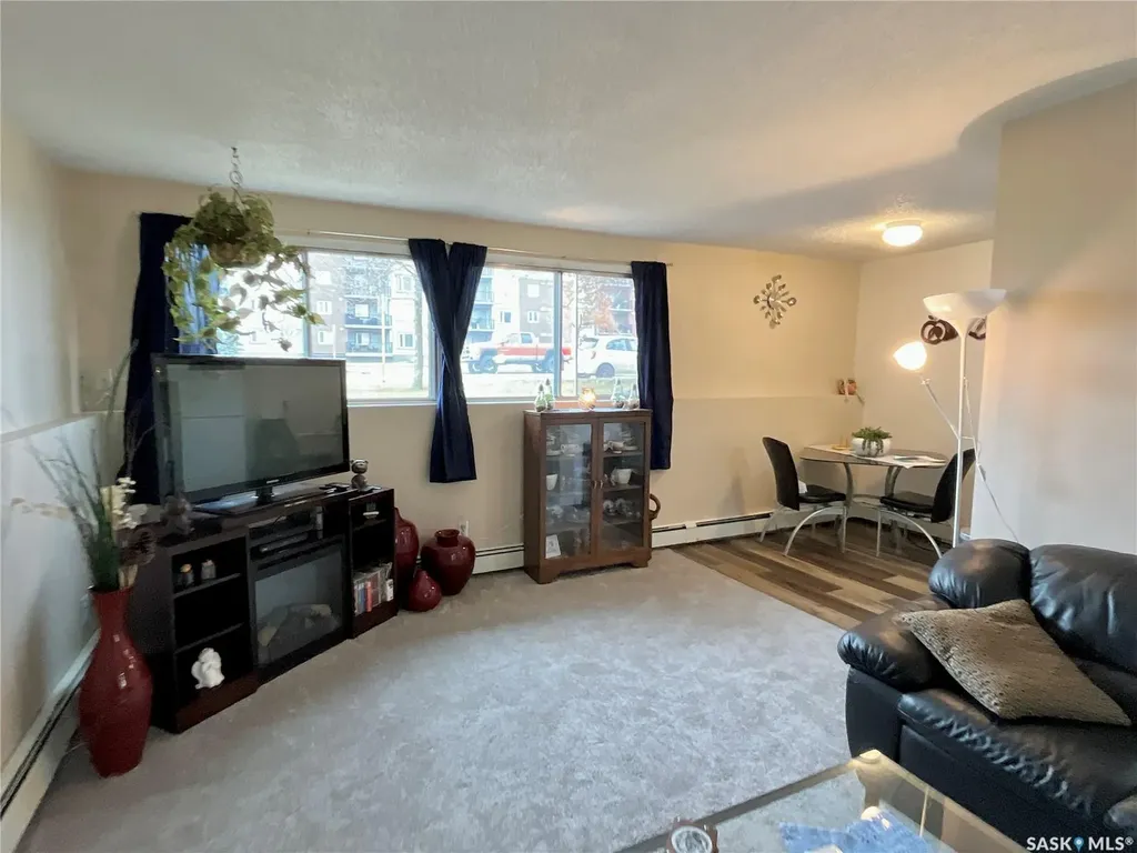 502 5th Avenue Weyburn SK S4H 2W1