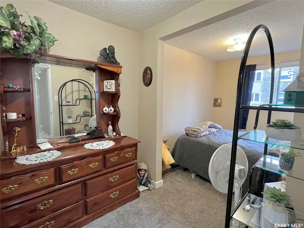 502 5th Avenue Weyburn SK S4H 2W1