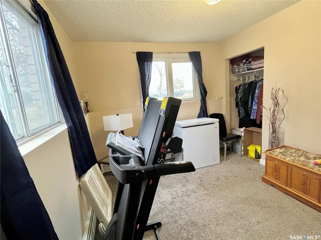 502 5th Avenue Weyburn SK S4H 2W1