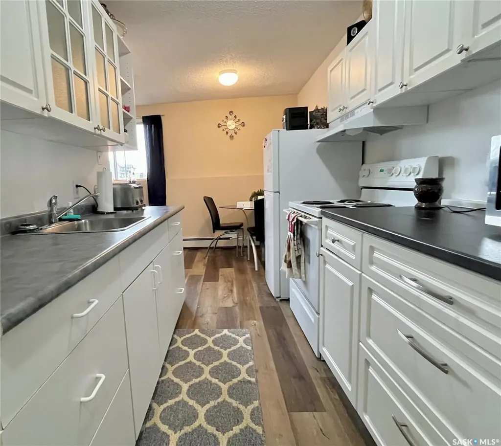 502 5th Avenue Weyburn SK S4H 2W1