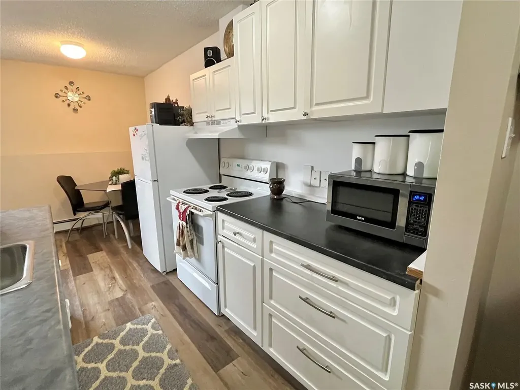 502 5th Avenue Weyburn SK S4H 2W1