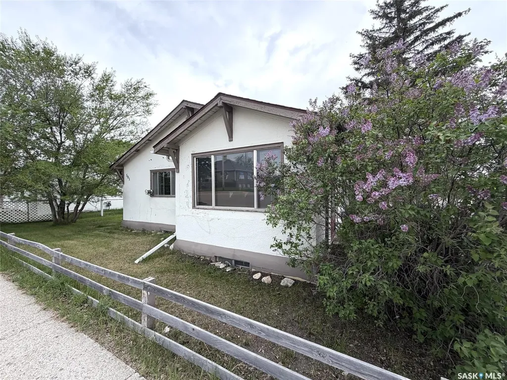 501 Churchill Street Hudson Bay SK S0E 0Y0