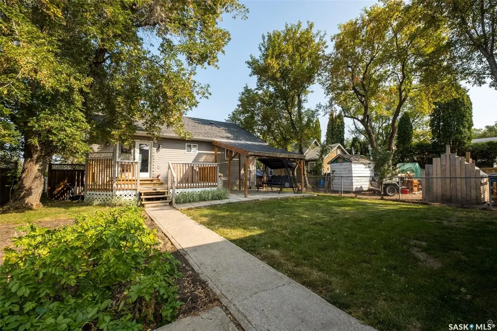 441 6th Street E Prince Albert SK S6V 0N3