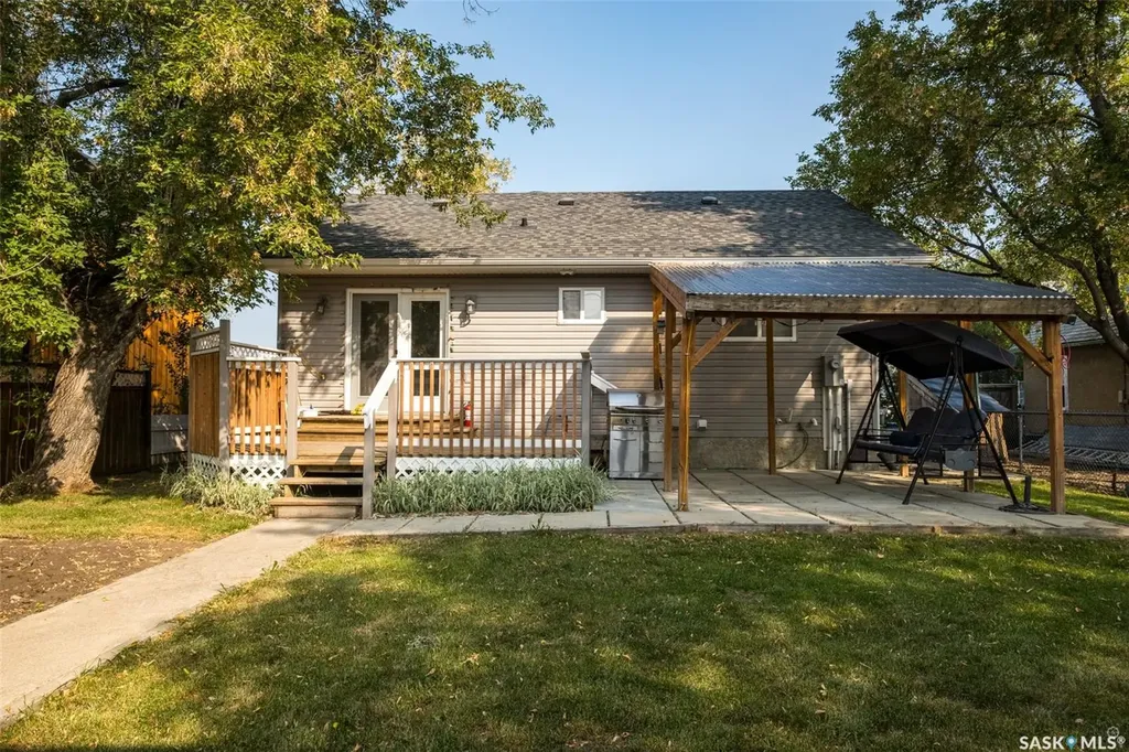 441 6th Street E Prince Albert SK S6V 0N3