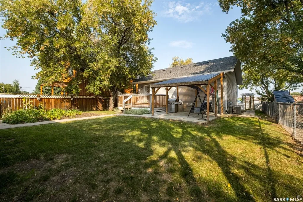 441 6th Street E Prince Albert SK S6V 0N3