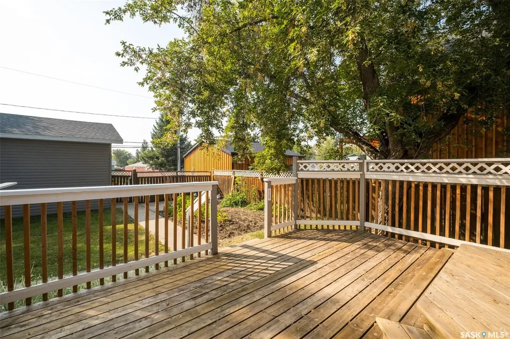 441 6th Street E Prince Albert SK S6V 0N3