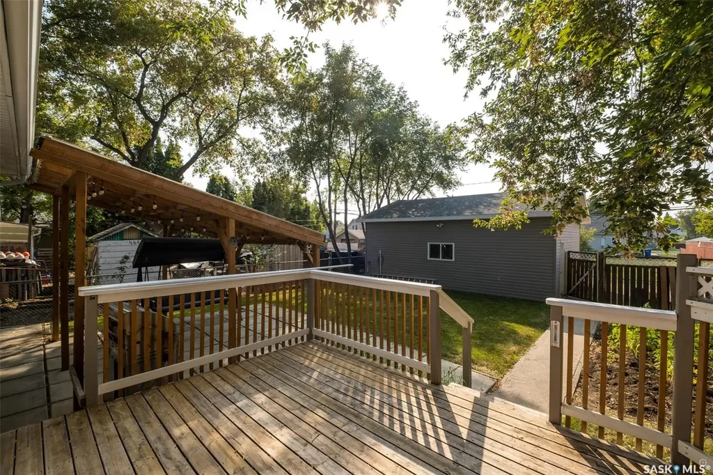 441 6th Street E Prince Albert SK S6V 0N3