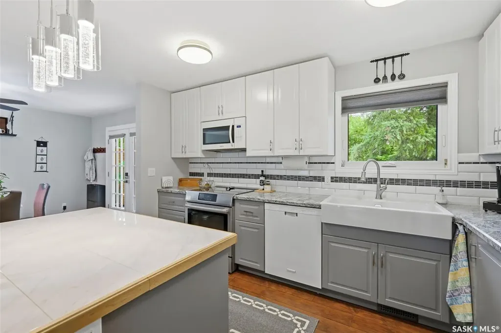 126 Candle Crescent Saskatoon SK S7K 5A2