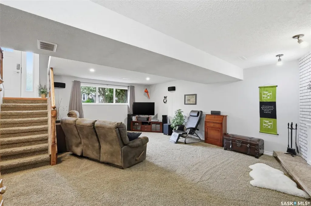 126 Candle Crescent Saskatoon SK S7K 5A2