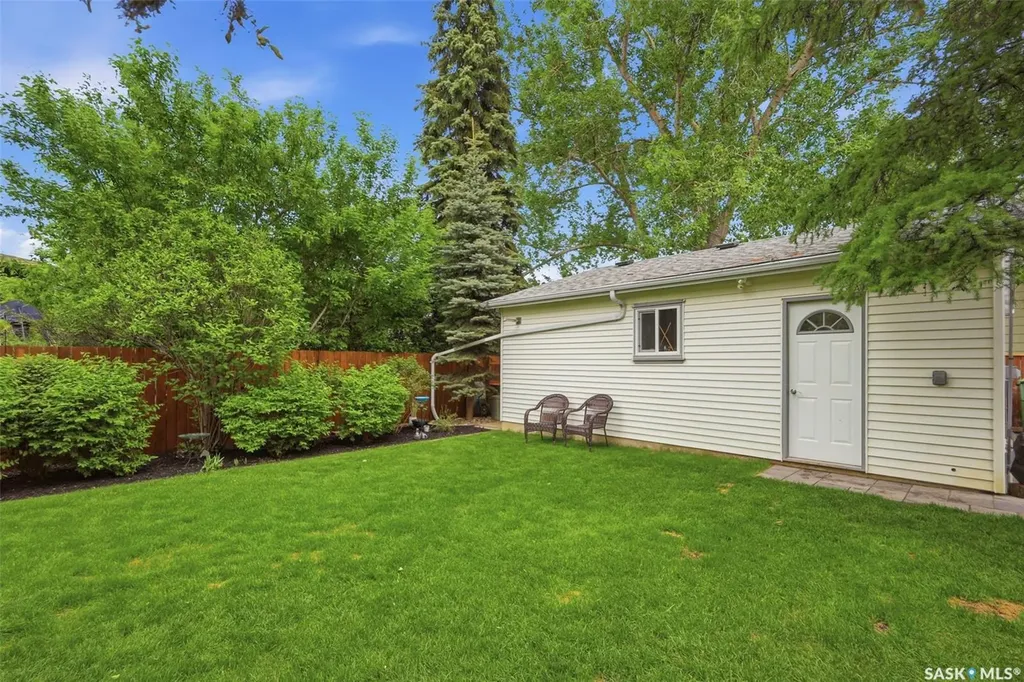 126 Candle Crescent Saskatoon SK S7K 5A2