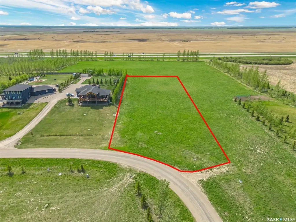 32 Sunrise Drive N Dundurn Rm No. 314 SK S0K 1K0