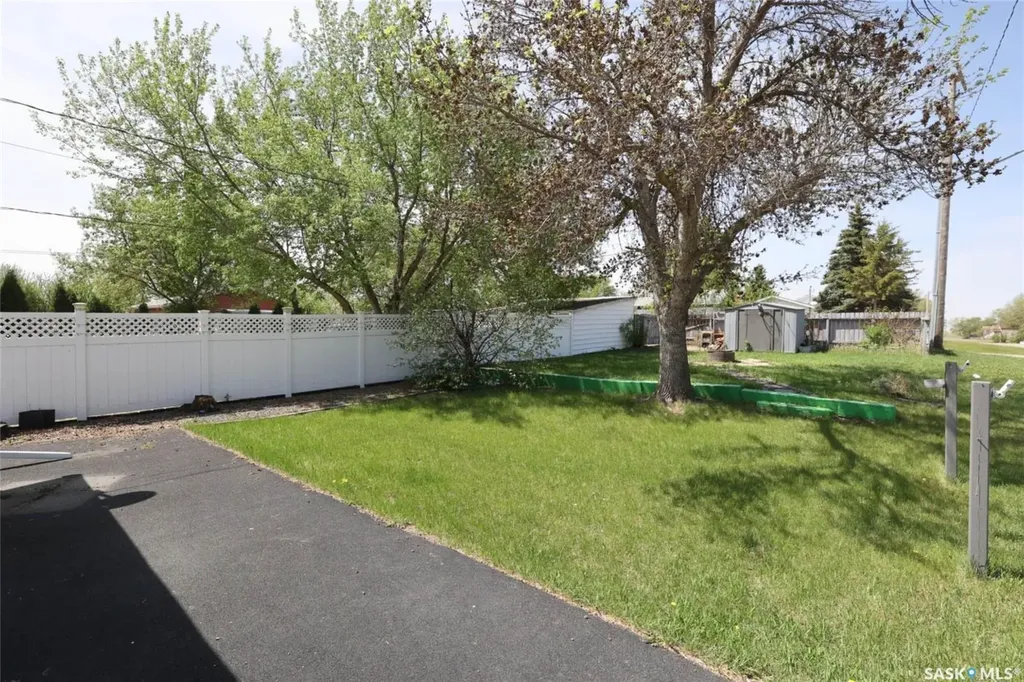 655 Alexandria Avenue Bethune SK S0G 0H0