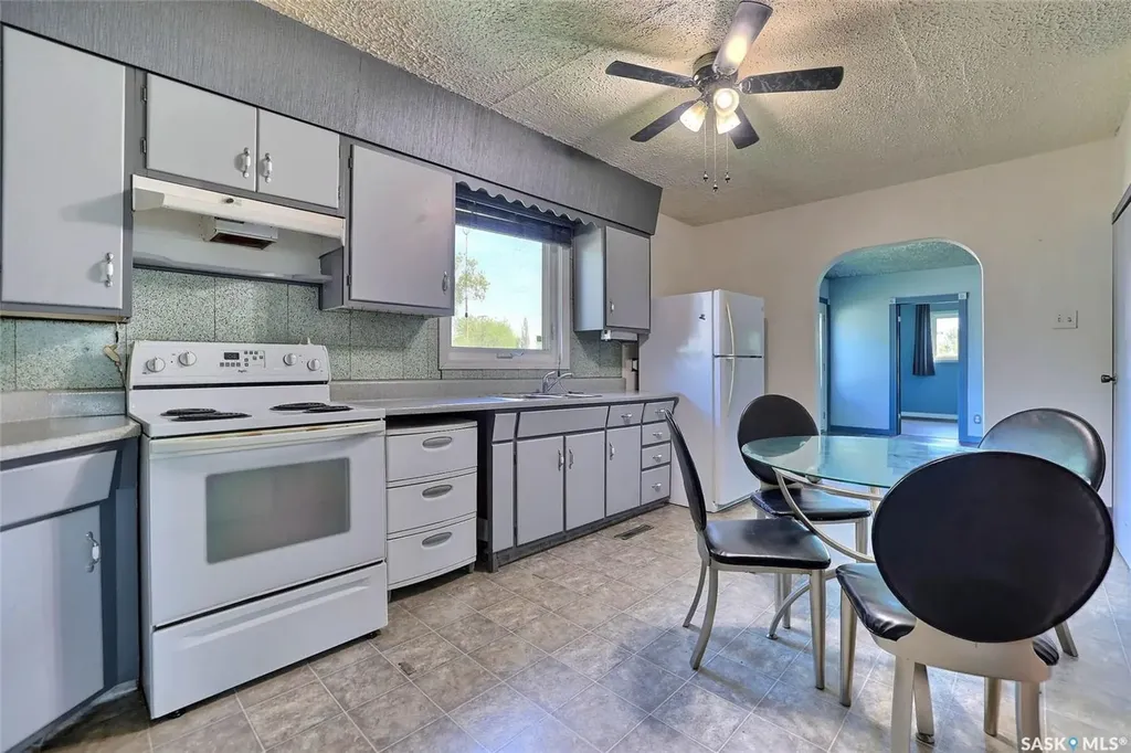 655 Alexandria Avenue Bethune SK S0G 0H0