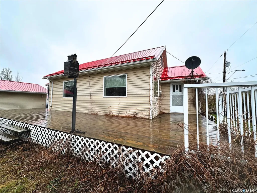 404 Railway Avenue W Blaine Lake SK S0J 0J0