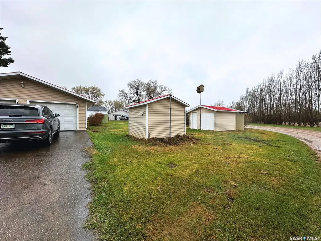 404 Railway Avenue W Blaine Lake SK S0J 0J0