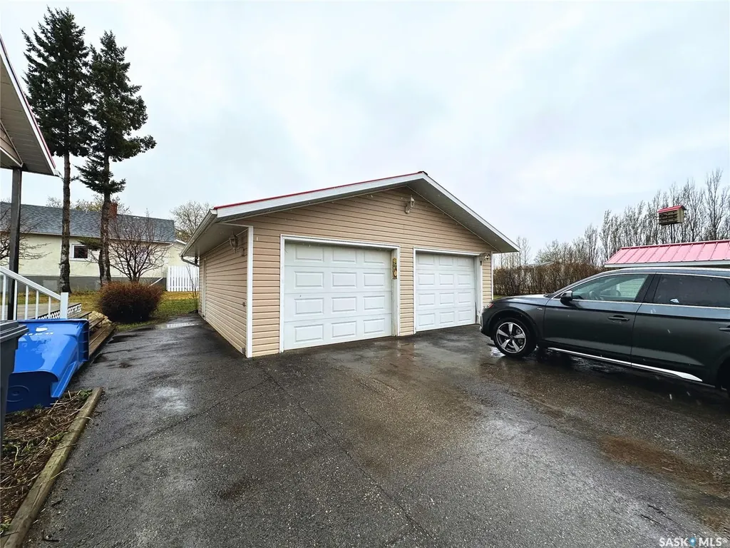 404 Railway Avenue W Blaine Lake SK S0J 0J0