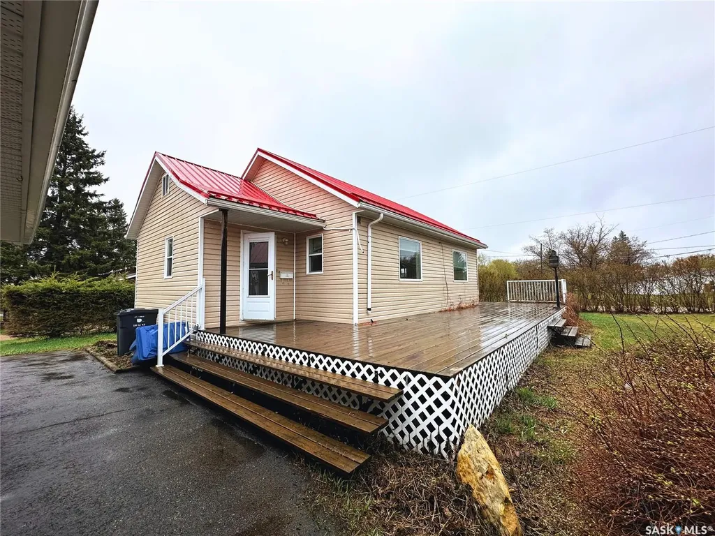 404 Railway Avenue W Blaine Lake SK S0J 0J0