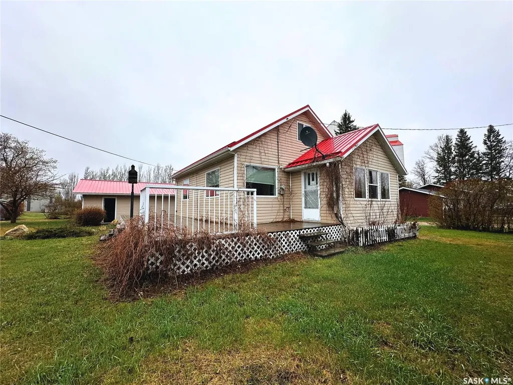 404 Railway Avenue W Blaine Lake SK S0J 0J0