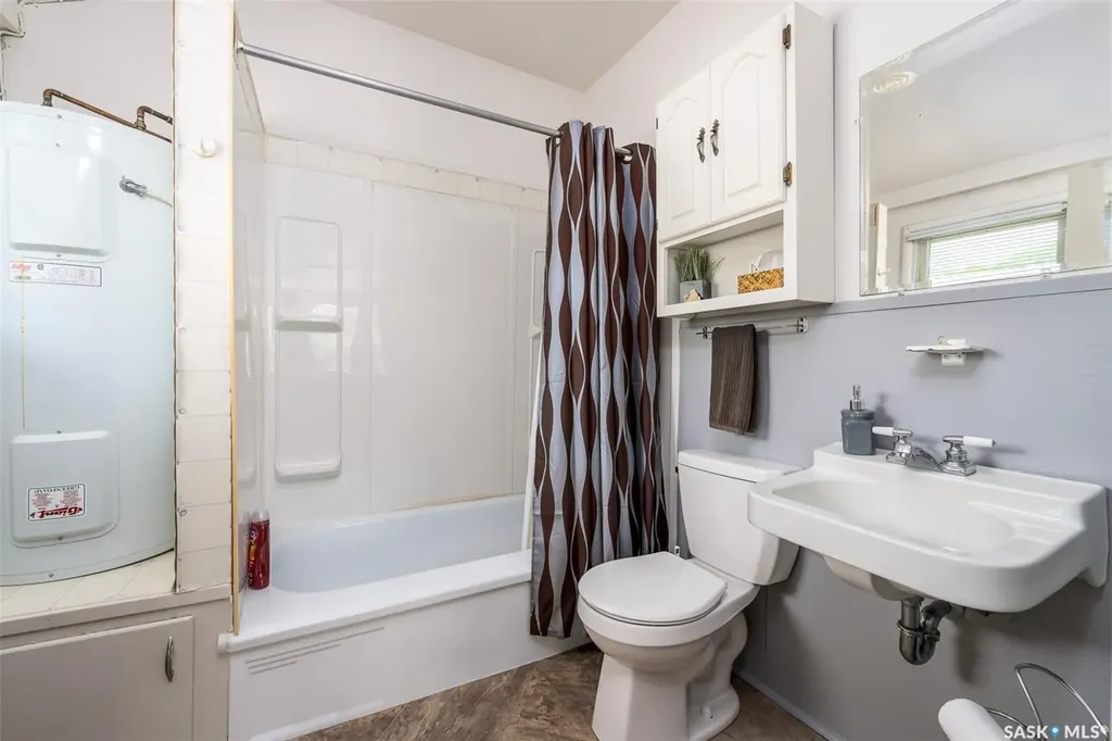 301 Pine Tree Road Marquis Rm No. 191 SK S0H 2X0
