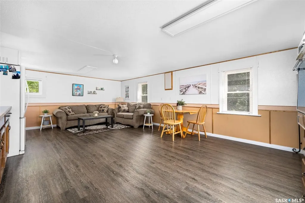 301 Pine Tree Road Marquis Rm No. 191 SK S0H 2X0