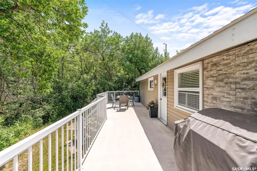 301 Pine Tree Road Marquis Rm No. 191 SK S0H 2X0