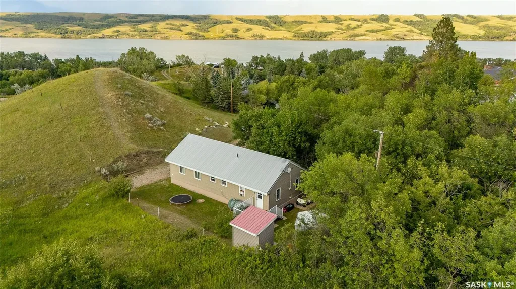 301 Pine Tree Road Marquis Rm No. 191 SK S0H 2X0