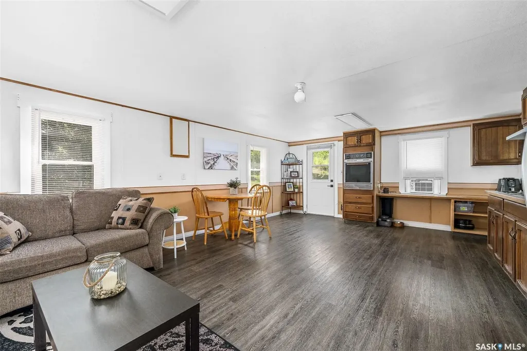 301 Pine Tree Road Marquis Rm No. 191 SK S0H 2X0