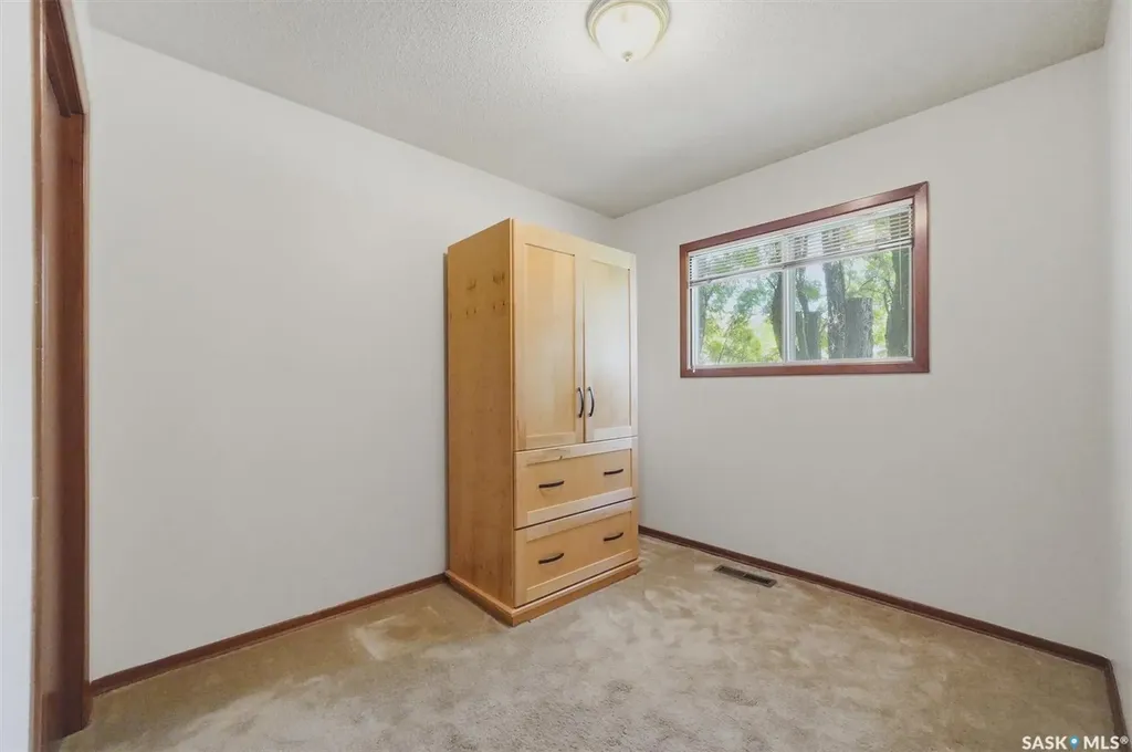 2705 37th Street W Saskatoon SK S7L 4E9
