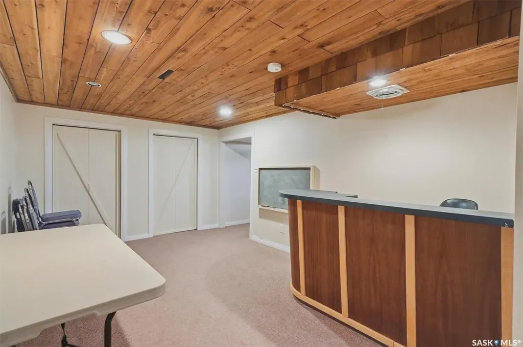 2705 37th Street W Saskatoon SK S7L 4E9