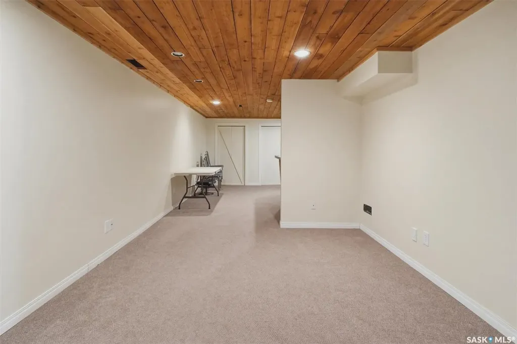 2705 37th Street W Saskatoon SK S7L 4E9