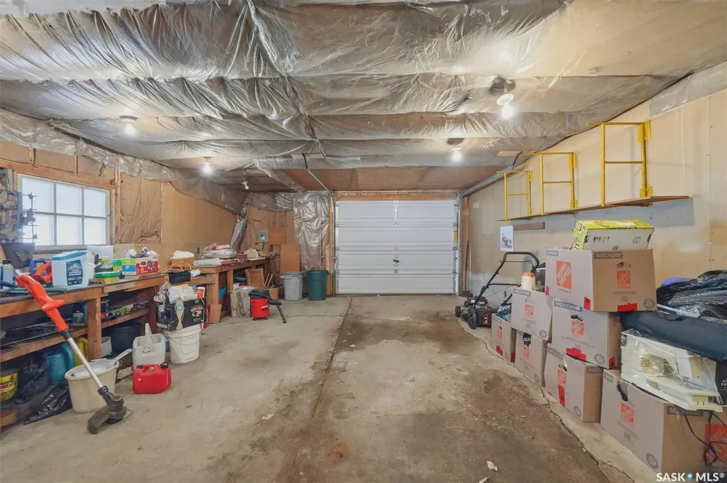 2705 37th Street W Saskatoon SK S7L 4E9