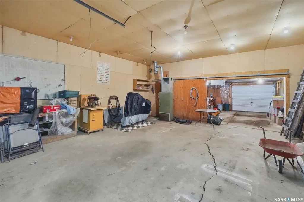 2705 37th Street W Saskatoon SK S7L 4E9