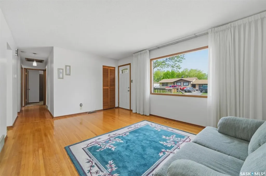 2705 37th Street W Saskatoon SK S7L 4E9