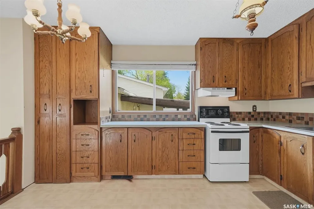 2705 37th Street W Saskatoon SK S7L 4E9