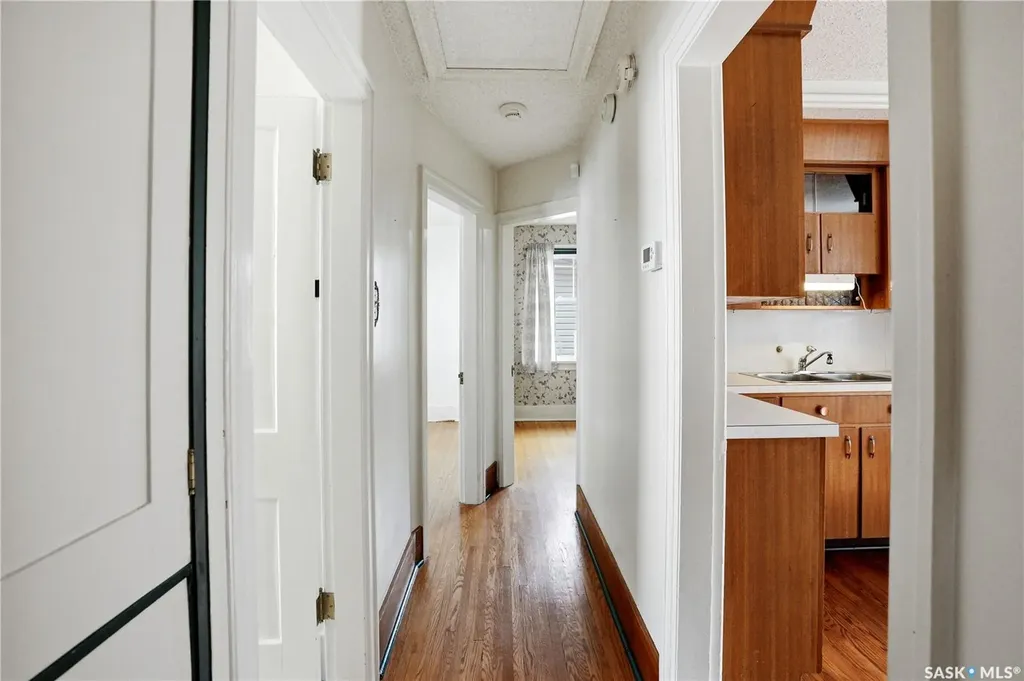 525 5th Street E Saskatoon SK S7H 1G2