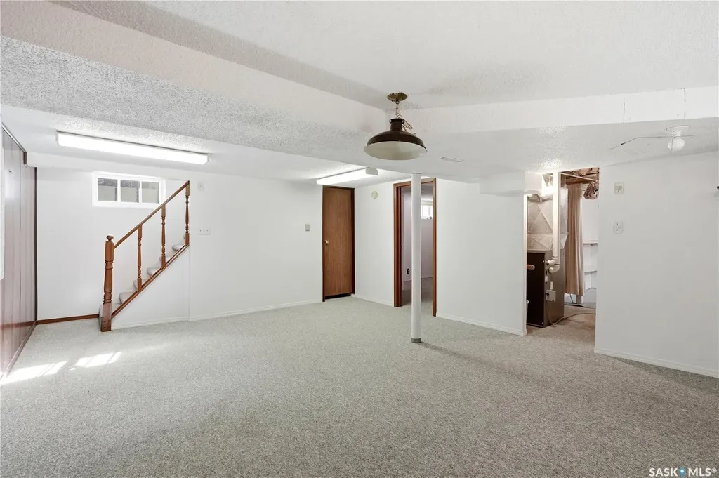 525 5th Street E Saskatoon SK S7H 1G2