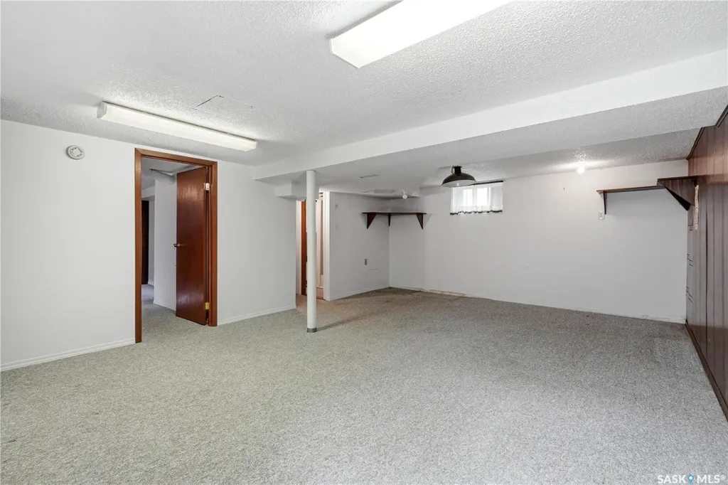 525 5th Street E Saskatoon SK S7H 1G2