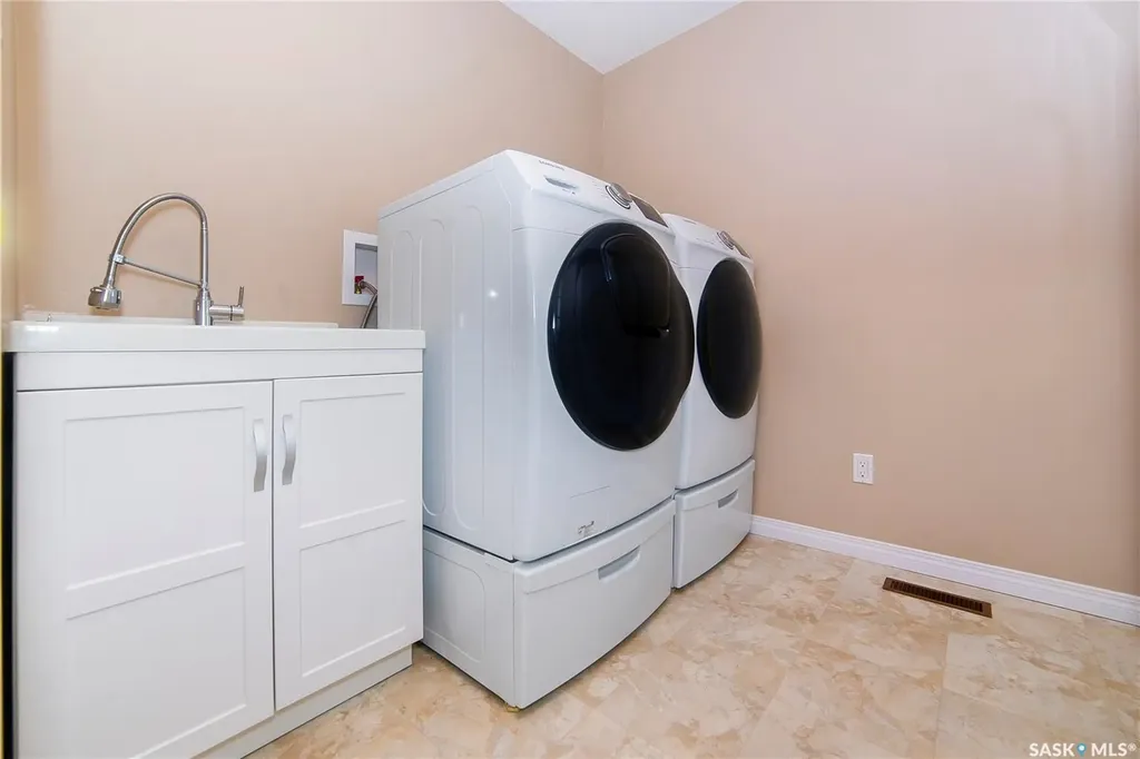 3415 Calder Crescent Saskatoon SK S7J 4Z9