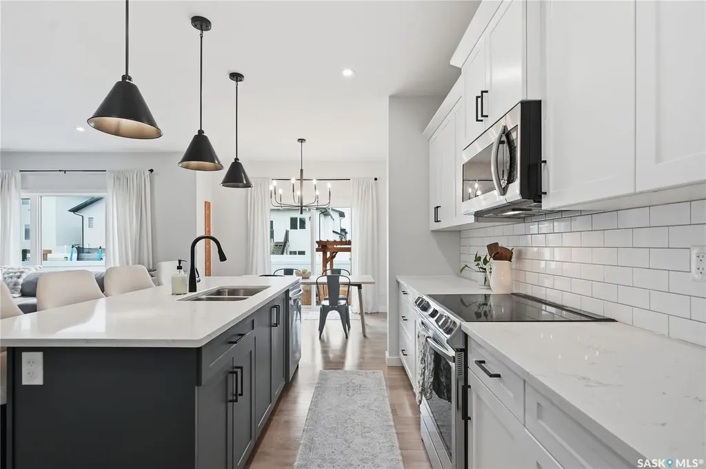 160 Thakur Street Saskatoon SK S7W 1C4
