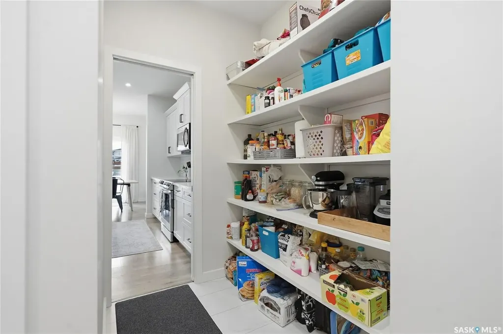 160 Thakur Street Saskatoon SK S7W 1C4