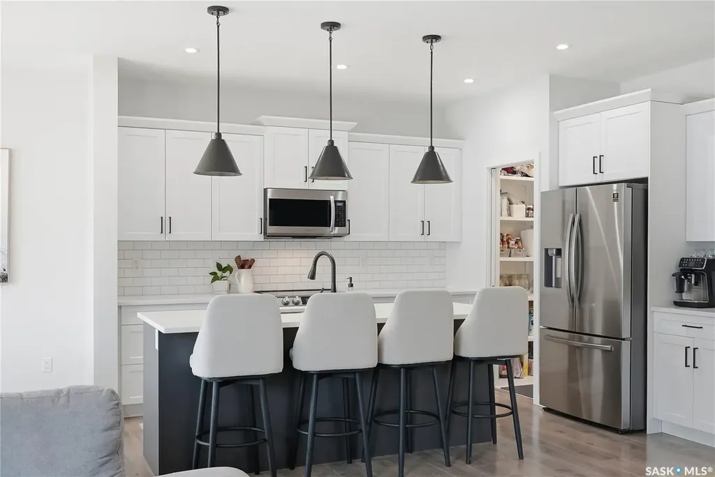 160 Thakur Street Saskatoon SK S7W 1C4