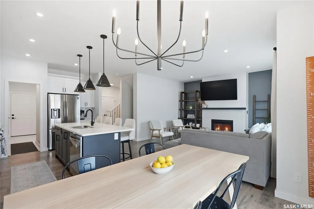 160 Thakur Street Saskatoon SK S7W 1C4