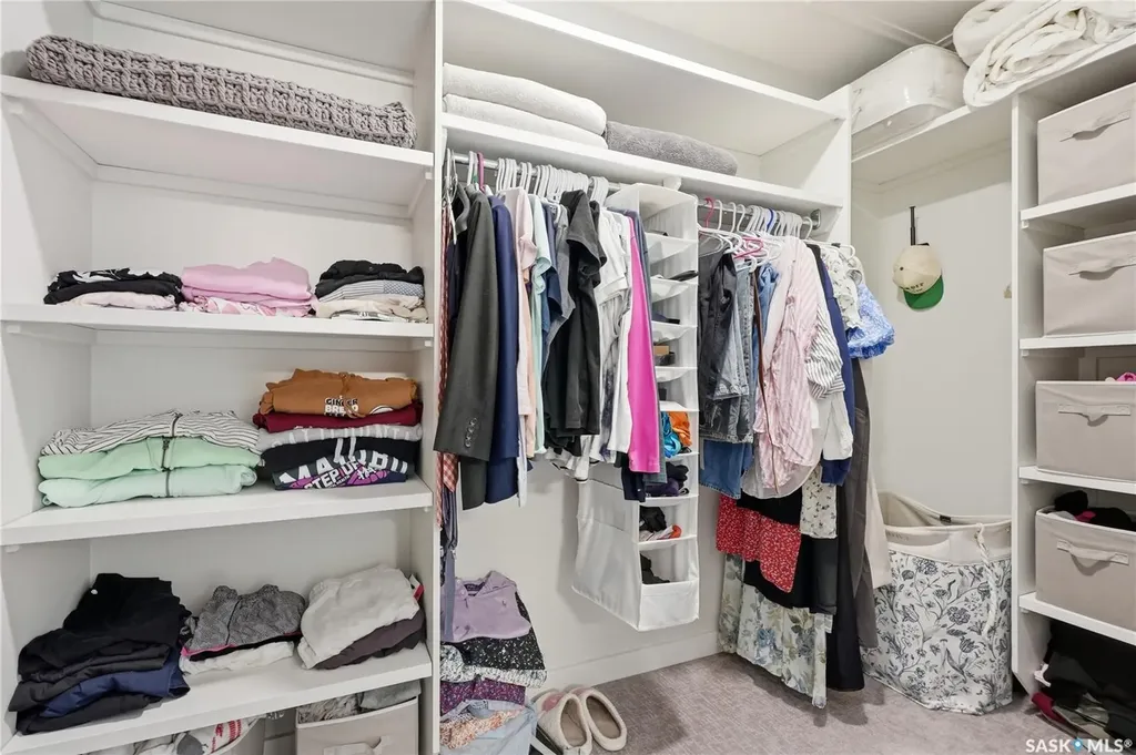160 Thakur Street Saskatoon SK S7W 1C4