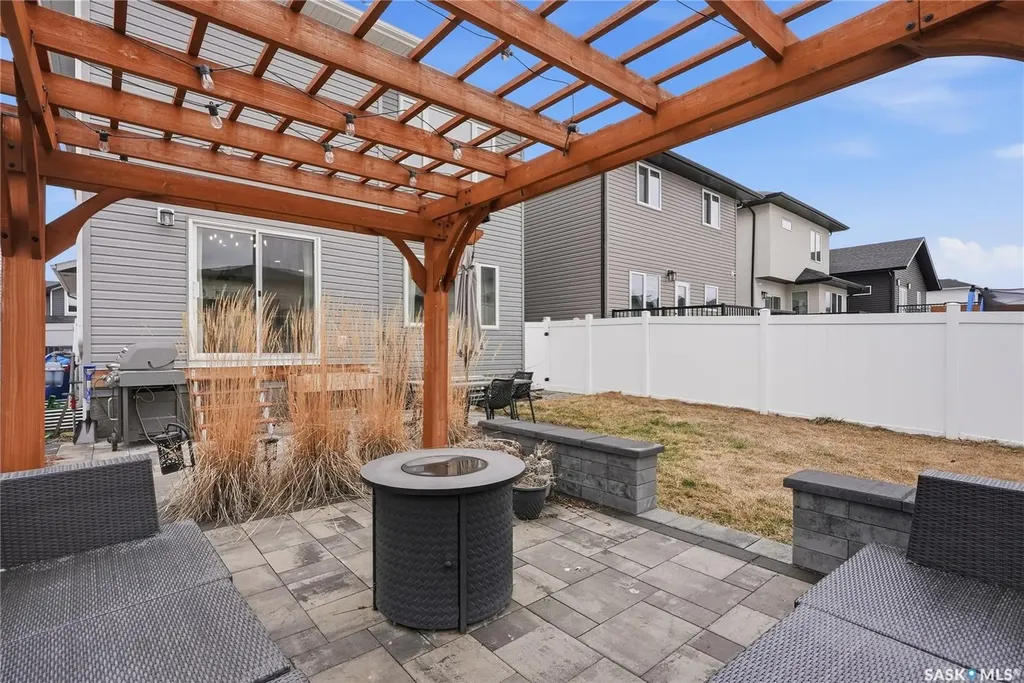 160 Thakur Street Saskatoon SK S7W 1C4