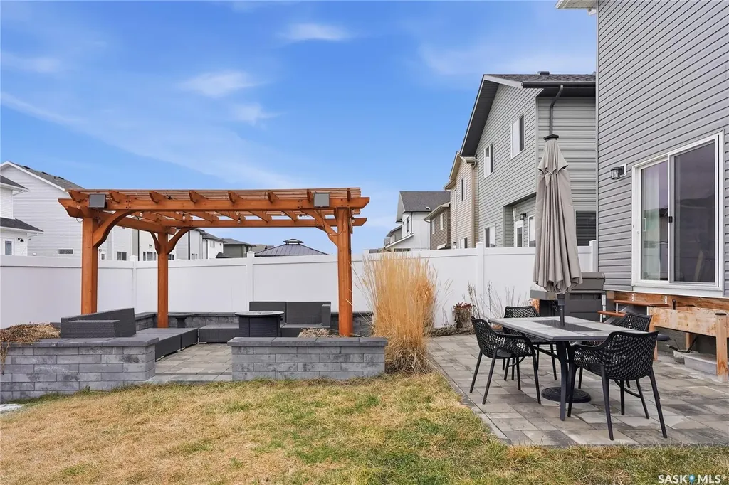 160 Thakur Street Saskatoon SK S7W 1C4